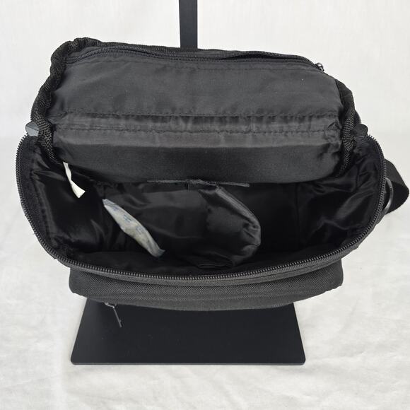 Samsonite Camera Bag Black Zipper Close Adjustable Crossbody Strap 8" x 5" x6.5" - Picture 4 of 12